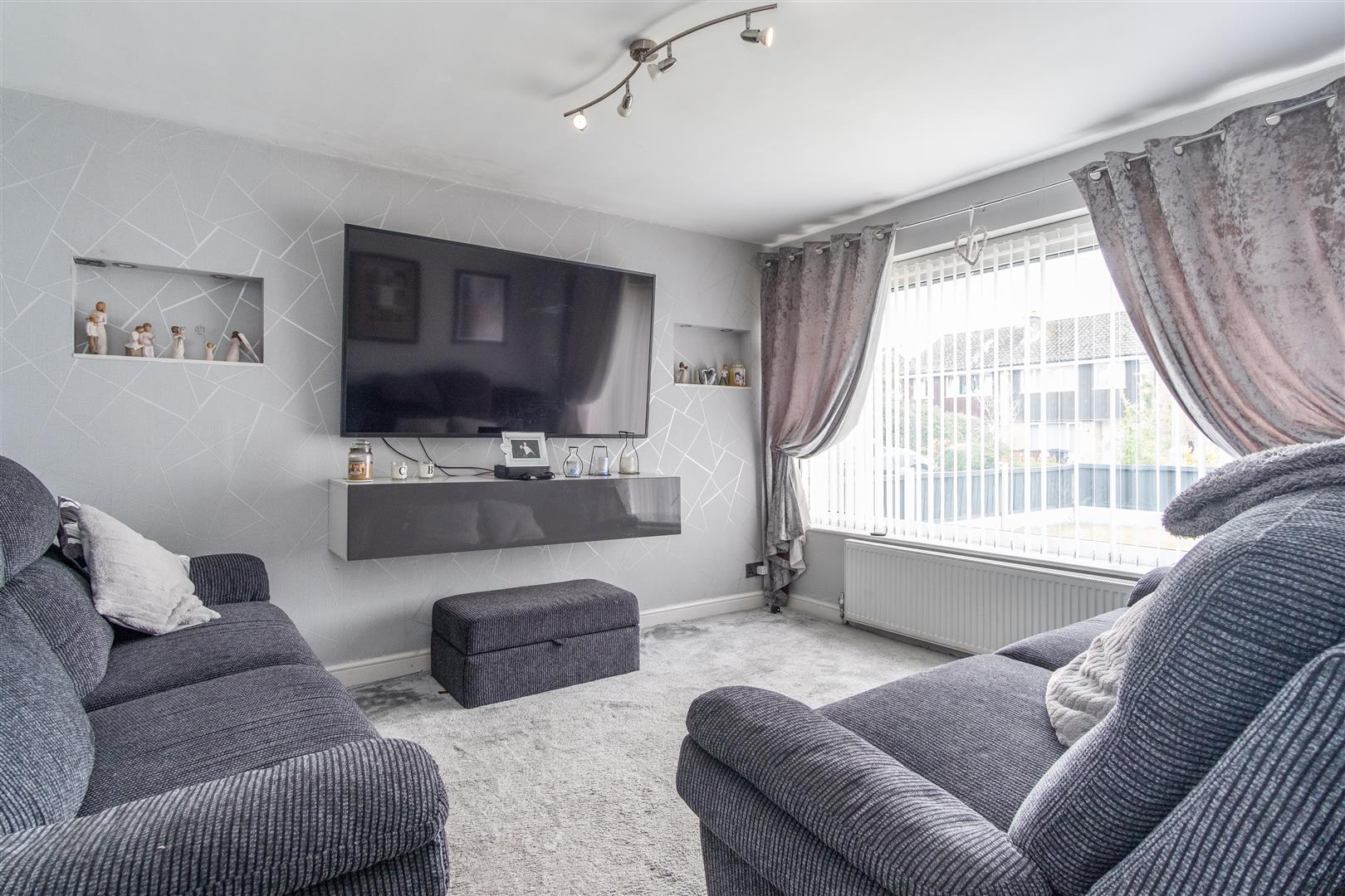 3 bed property in Coniston Drive, Preston